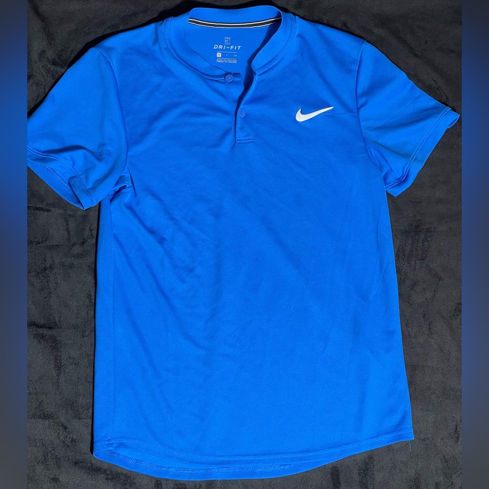 Nike Dri-Fit 2-button tee